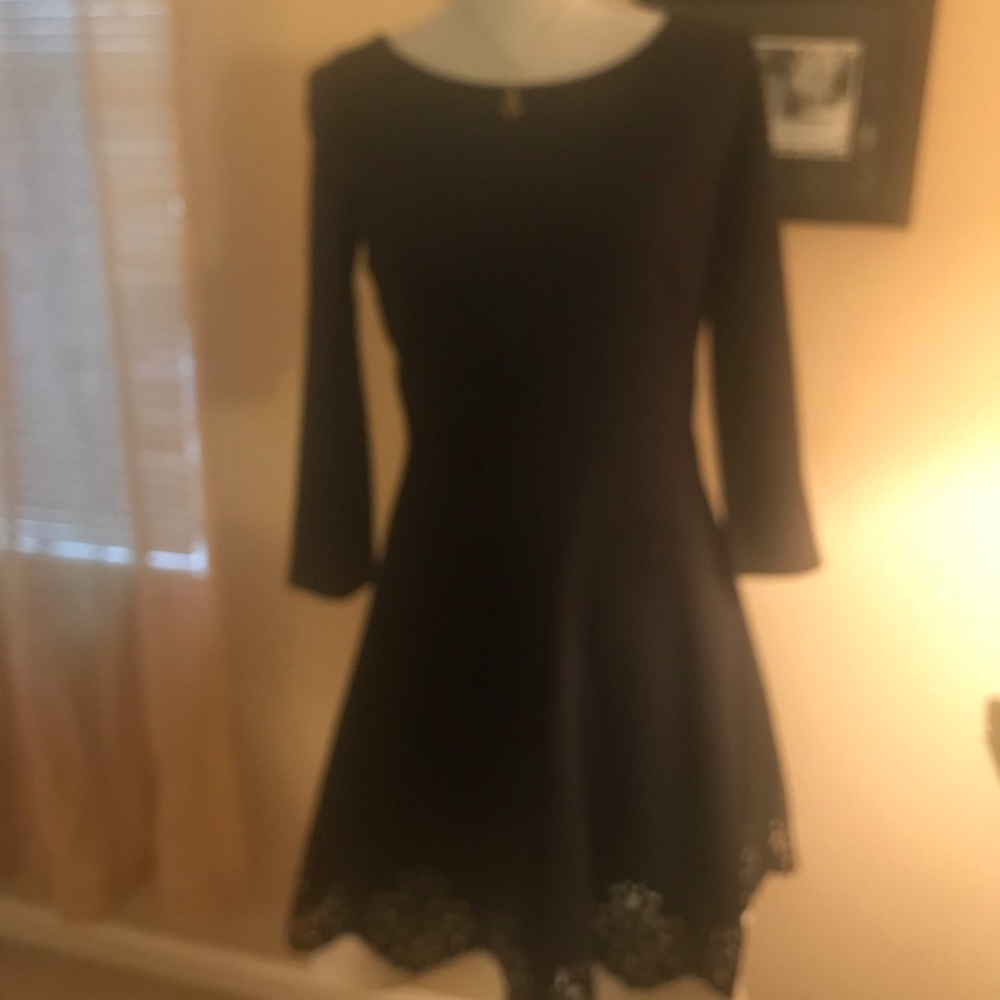 Laundry by Shelli Segal dress